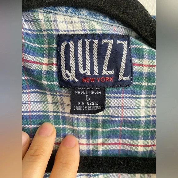 Quizz plaid sleeveless button down - Picture 2 of 6